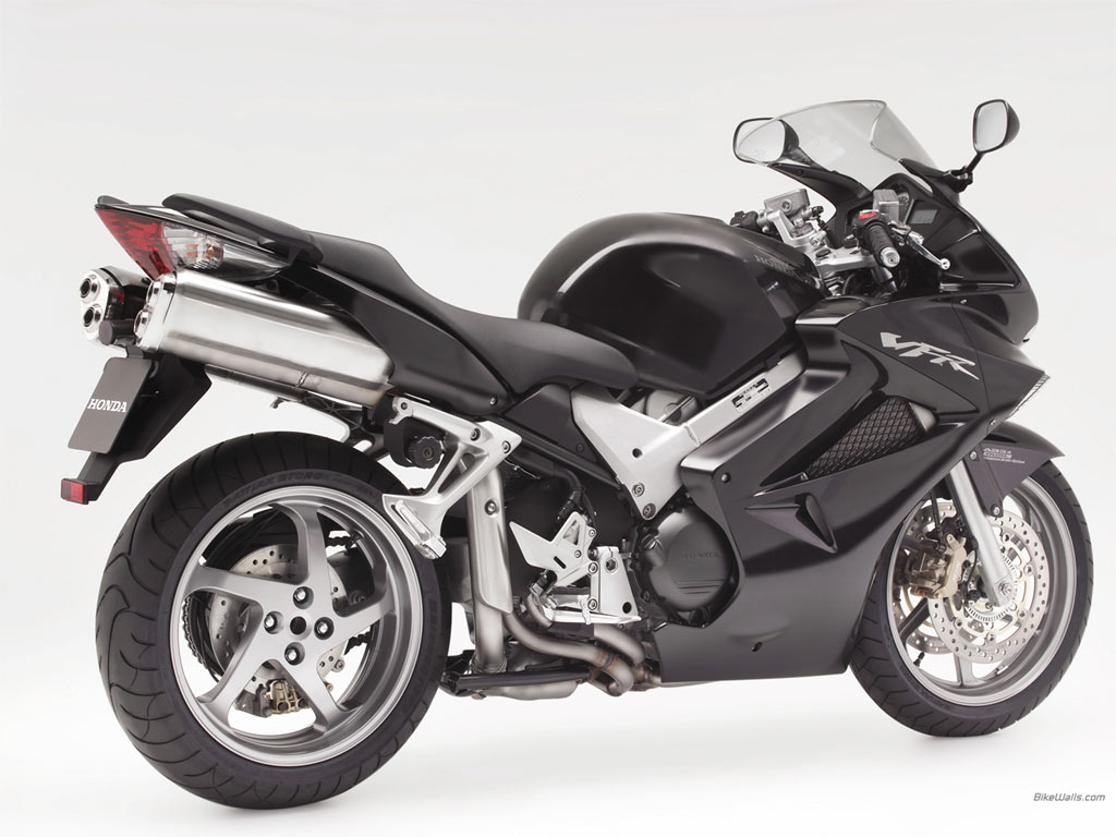 Honda%20VFR%201024x768_c39.jpg