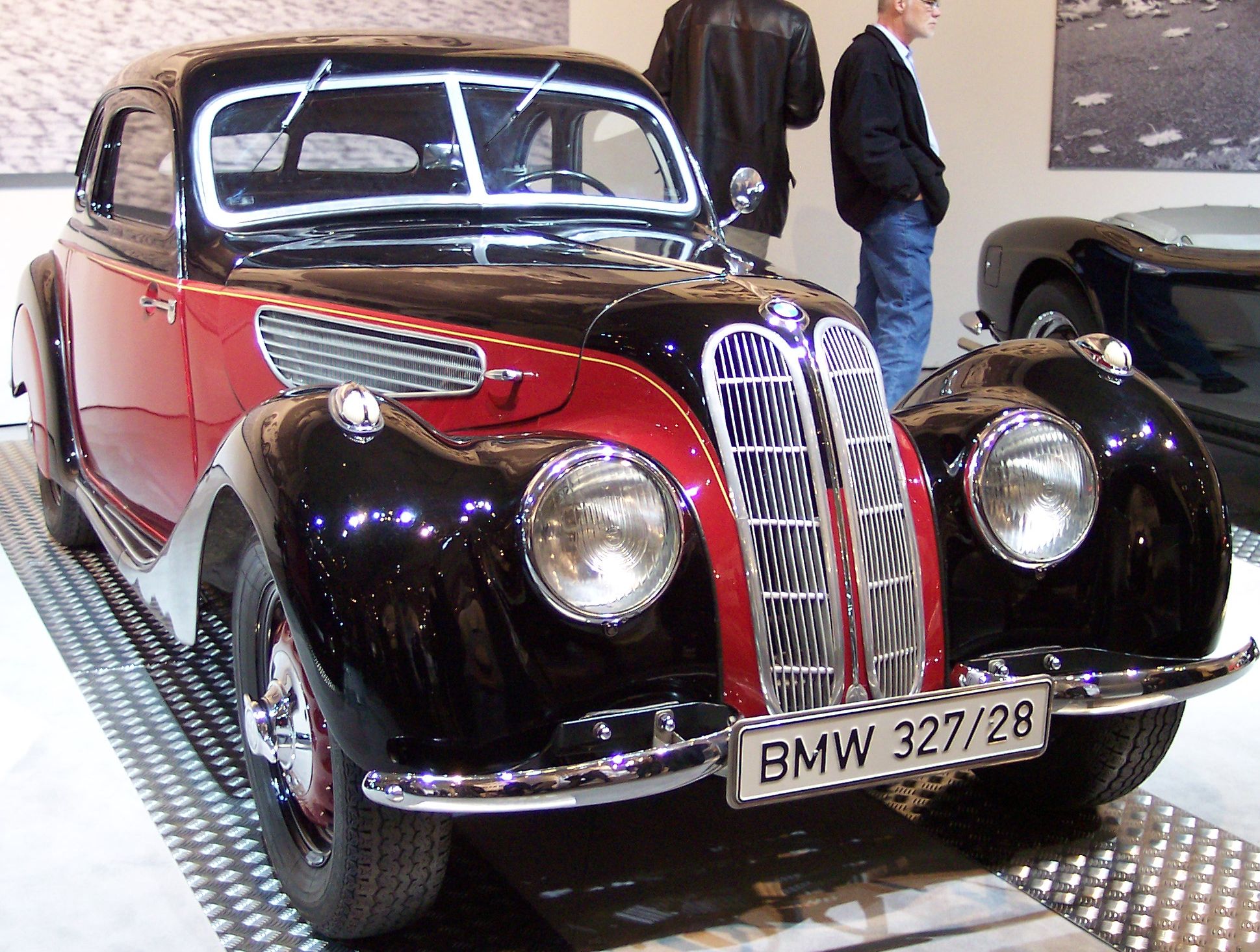 BMW_327-328_1937_bicolor_vr_TCE.jpg