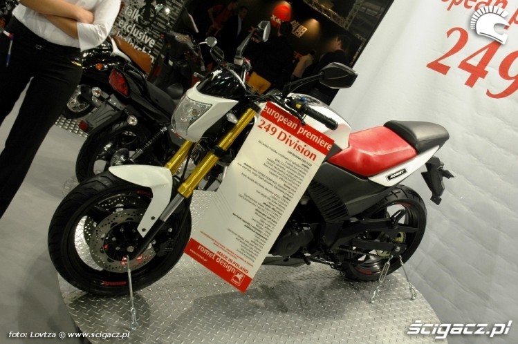 Targi_EICMA_Mediolan_2009_Romet_Division